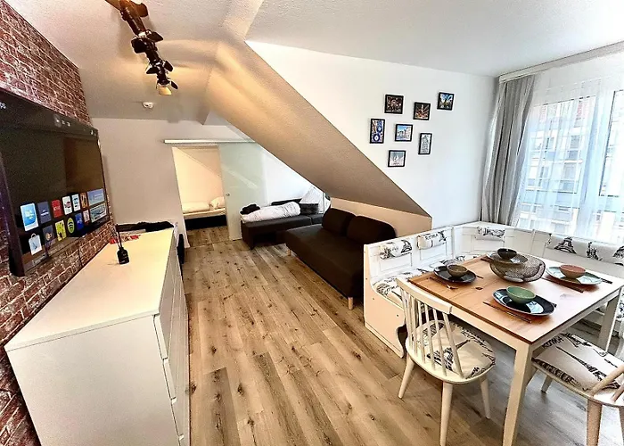 Neu eingerichtete Wohnung im Stadtzentrum mit W-LAN,Netflix, Amazon Prime Home Sweet Home