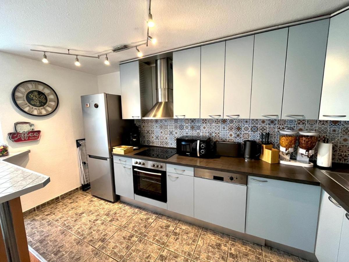 Neu Eingerichtete Im Stadtzentrum Mit W-lan,netflix, Amazon Prime Sweet *
