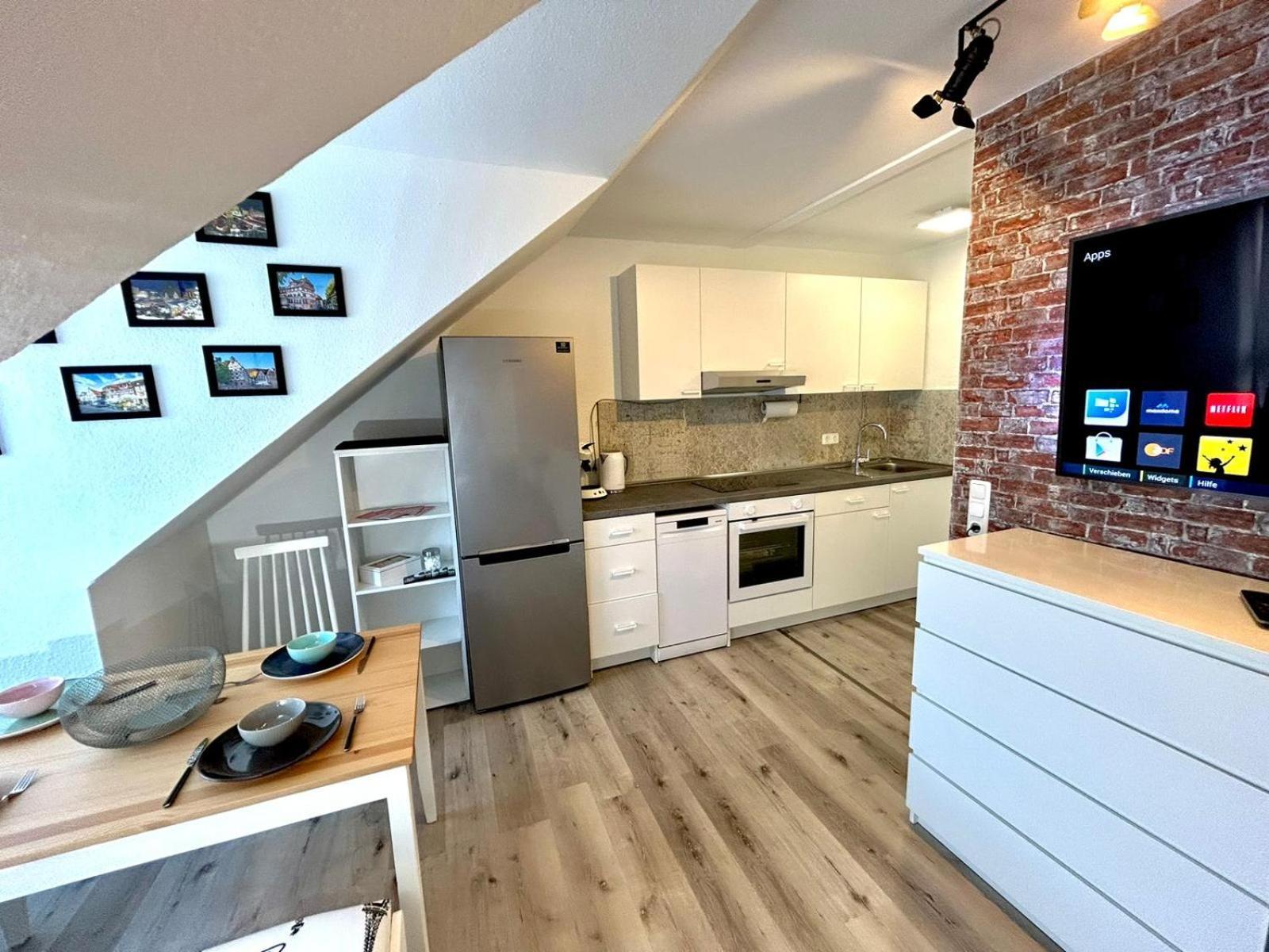 Apartment Neu Eingerichtete Im Stadtzentrum Mit W-lan,netflix, Amazon Prime Sweet