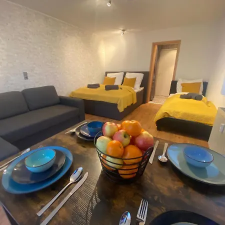 Neu eingerichtete Wohnung im Stadtzentrum mit W-LAN,Netflix, Amazon Prime Home Sweet Home Fürth Exterior foto