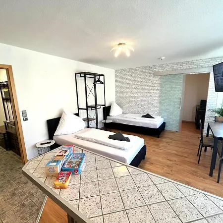 Neu eingerichtete Wohnung im Stadtzentrum mit W-LAN,Netflix, Amazon Prime Home Sweet Home Fürth Exterior foto