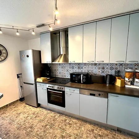 Neu eingerichtete Wohnung im Stadtzentrum mit W-LAN,Netflix, Amazon Prime Home Sweet Home Fürth Exterior foto
