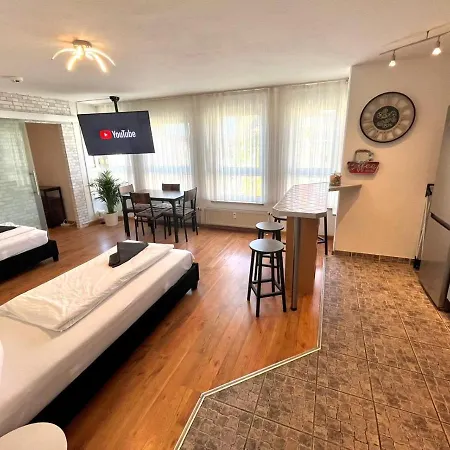 Neu eingerichtete Wohnung im Stadtzentrum mit W-LAN,Netflix, Amazon Prime Home Sweet Home Fürth Exterior foto
