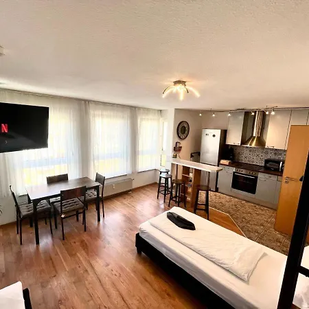 Neu eingerichtete Wohnung im Stadtzentrum mit W-LAN,Netflix, Amazon Prime Home Sweet Home Fürth Exterior foto