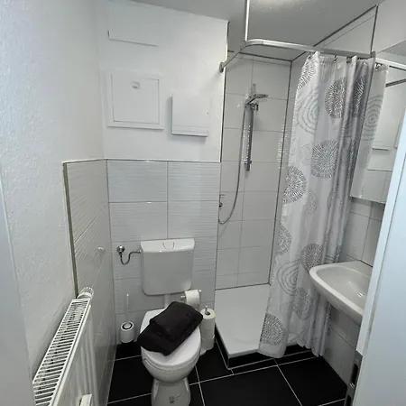 Neu eingerichtete Wohnung im Stadtzentrum mit W-LAN,Netflix, Amazon Prime Home Sweet Home Fürth Exterior foto