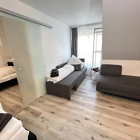 Neu eingerichtete Wohnung im Stadtzentrum mit W-LAN,Netflix, Amazon Prime Home Sweet Home Fürth Exterior foto