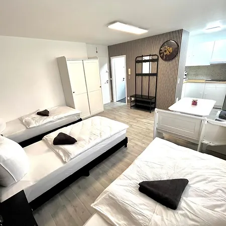 Neu eingerichtete Wohnung im Stadtzentrum mit W-LAN,Netflix, Amazon Prime Home Sweet Home Fürth Exterior foto