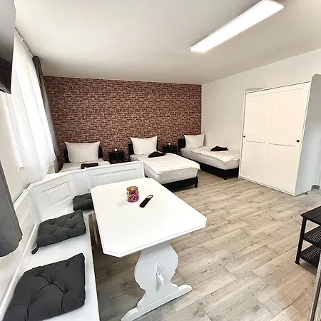 Neu eingerichtete Wohnung im Stadtzentrum mit W-LAN,Netflix, Amazon Prime Home Sweet Home Fürth Exterior foto